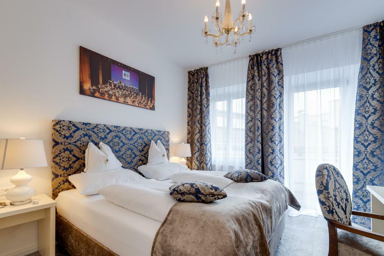 Boutique Hotel Goldenes Lamm Villach Buitenkant foto