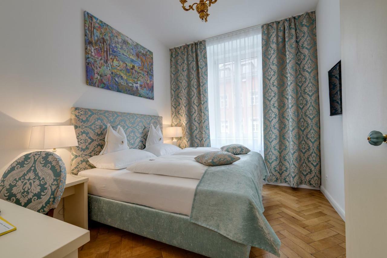 Boutique Hotel Goldenes Lamm Villach Buitenkant foto